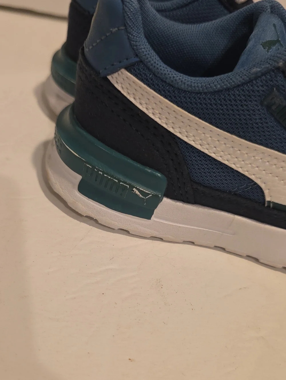 Boys PUMA Graviton Sneakers Size 11 US Blue New Without Box $55 MSRP 79.99